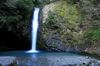 1280px-Joren_Falls_2011-02-26.jpg